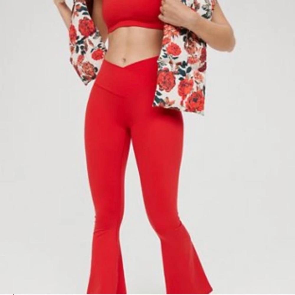 Red Aerie Flare Legging, size L